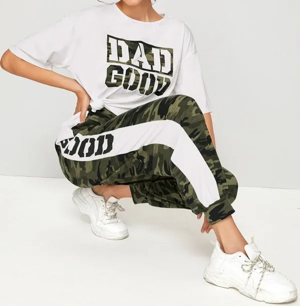 Camo & Slogan Print Tee and Contrast Sideseam Sweatpants Set