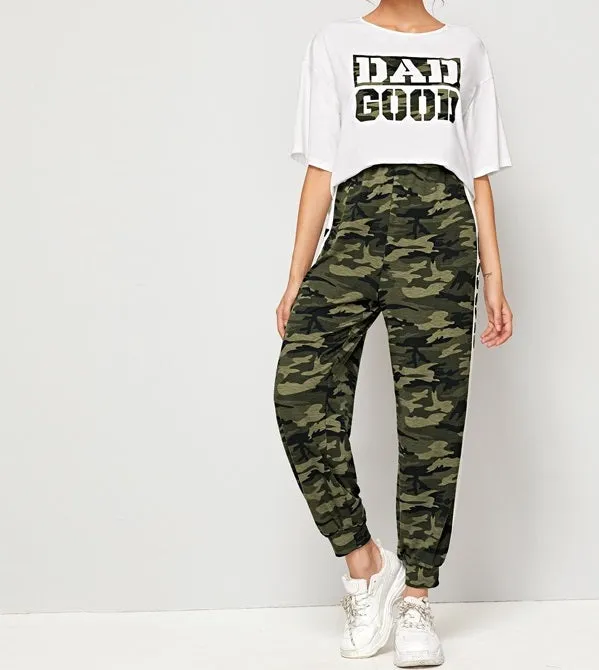 Camo & Slogan Print Tee and Contrast Sideseam Sweatpants Set