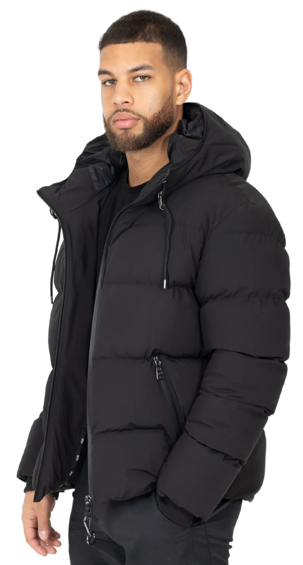 JAMES | Black